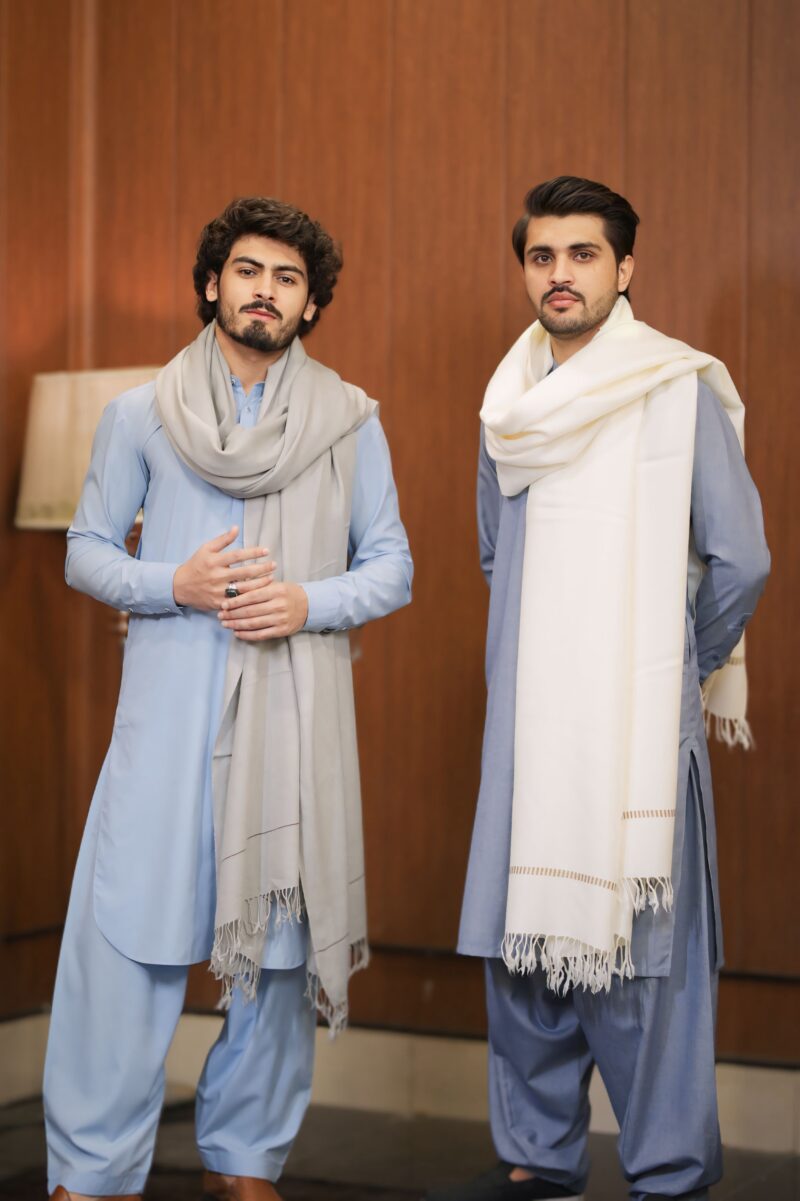 LIGHT GREY WOOLEN MEN SHAWL | PURE WOOLEN - Image 5